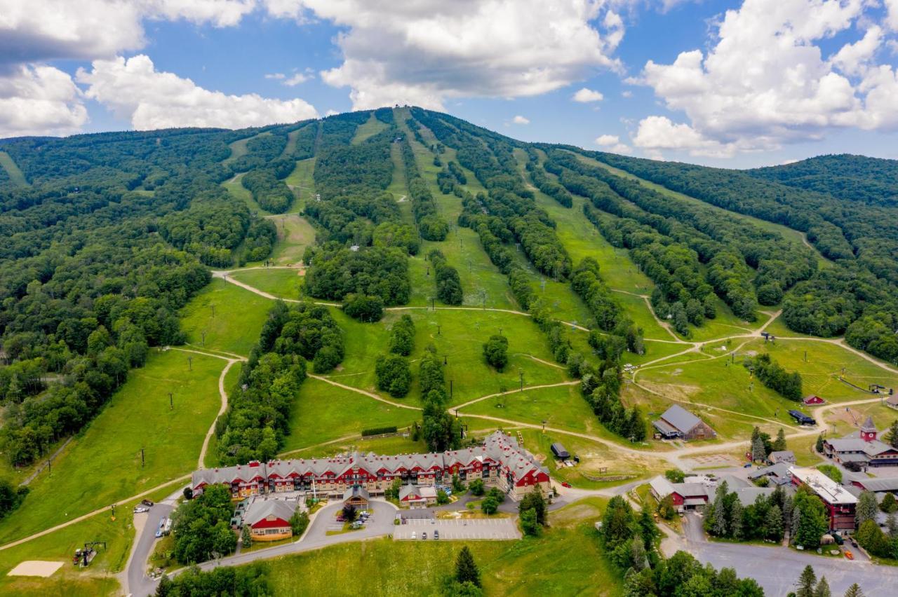 The Lodge At Mount Snow West Dover Exterior photo